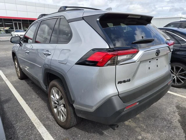 Used 2025 Silver Sky Metallic Toyota XLE Premium image 3