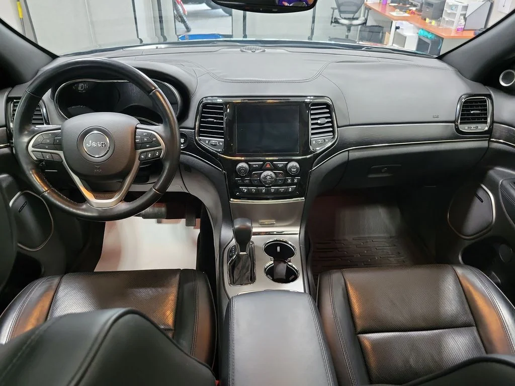 Certified Used 2021 Black Jeep Overland image 26