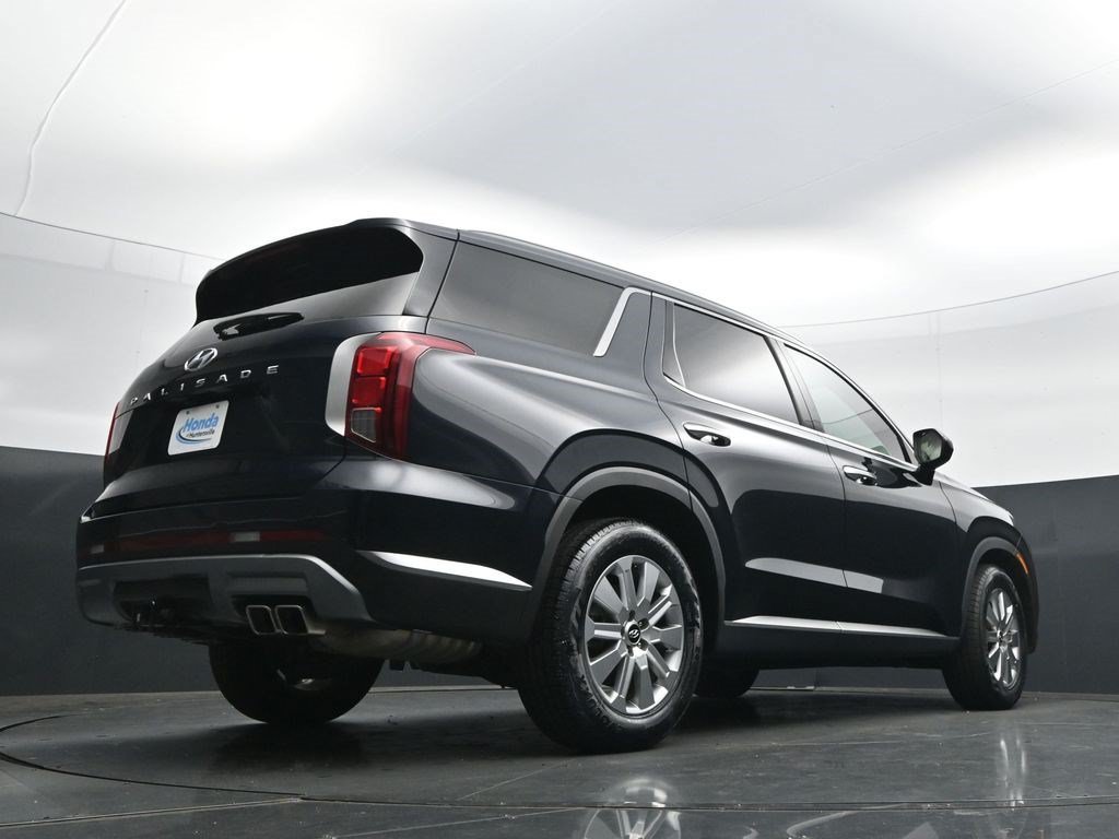 Used 2024 Moonlight Cloud Hyundai SEL 7P image 40