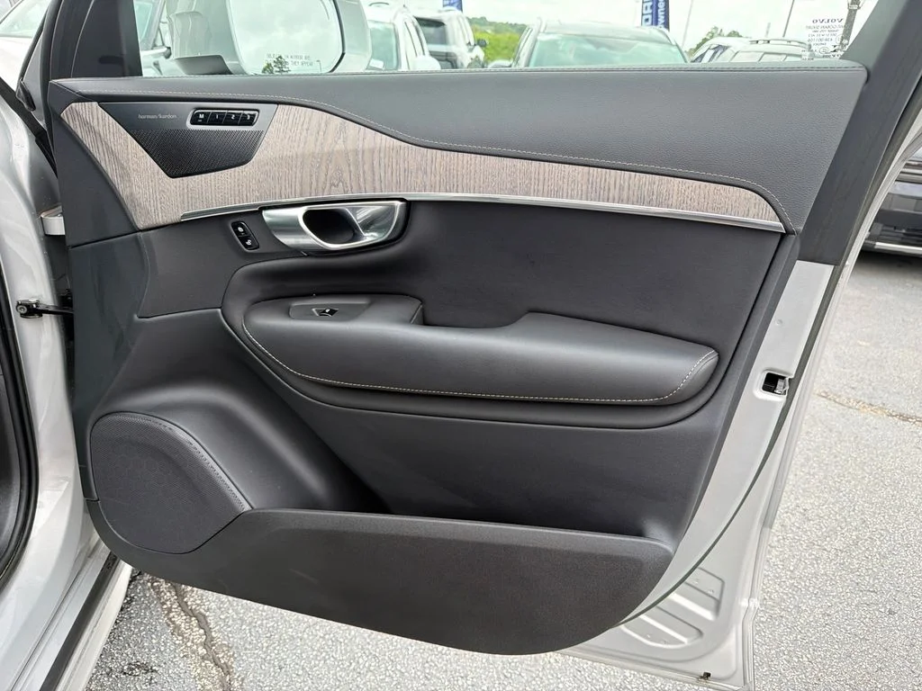 Used 2023 Silver Volvo Ultimate image 14