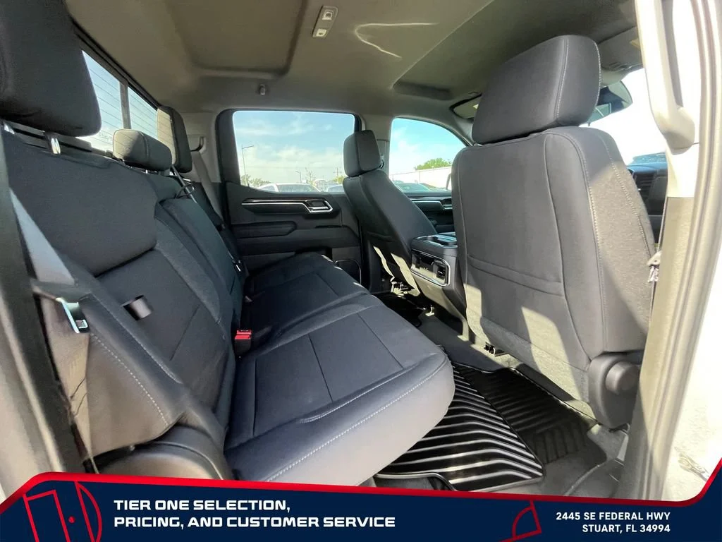 New 2026 Sterling Metallic GMC Elevation image 18