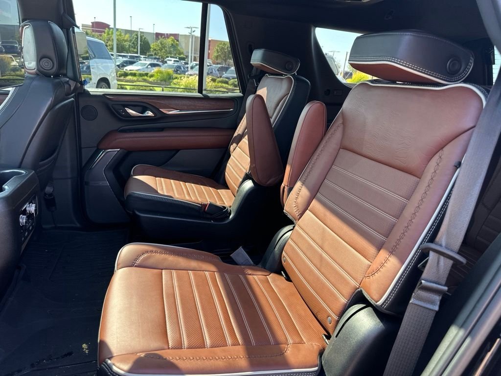Used 2023 Black GMC Denali Ultimate image 8