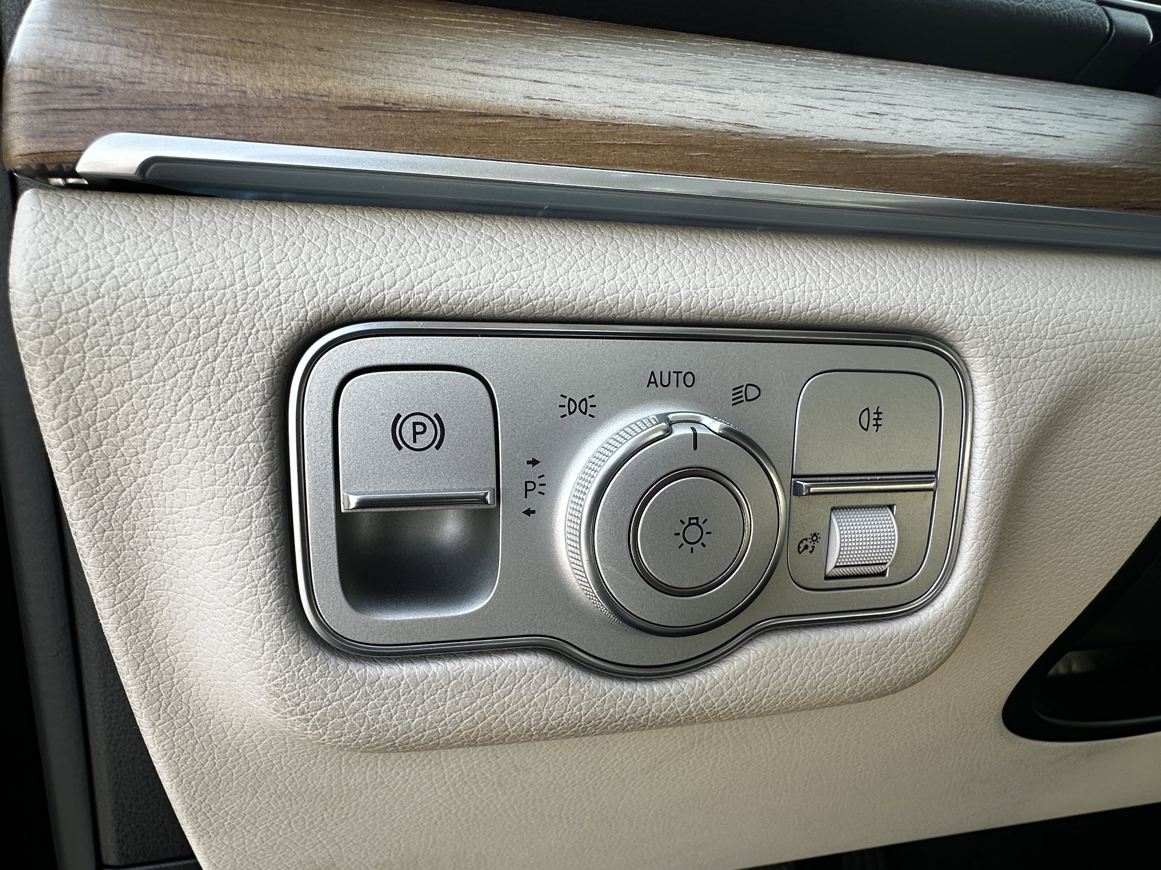 Certified Used 2023 Black Mercedes-Benz GLE 350 image 34