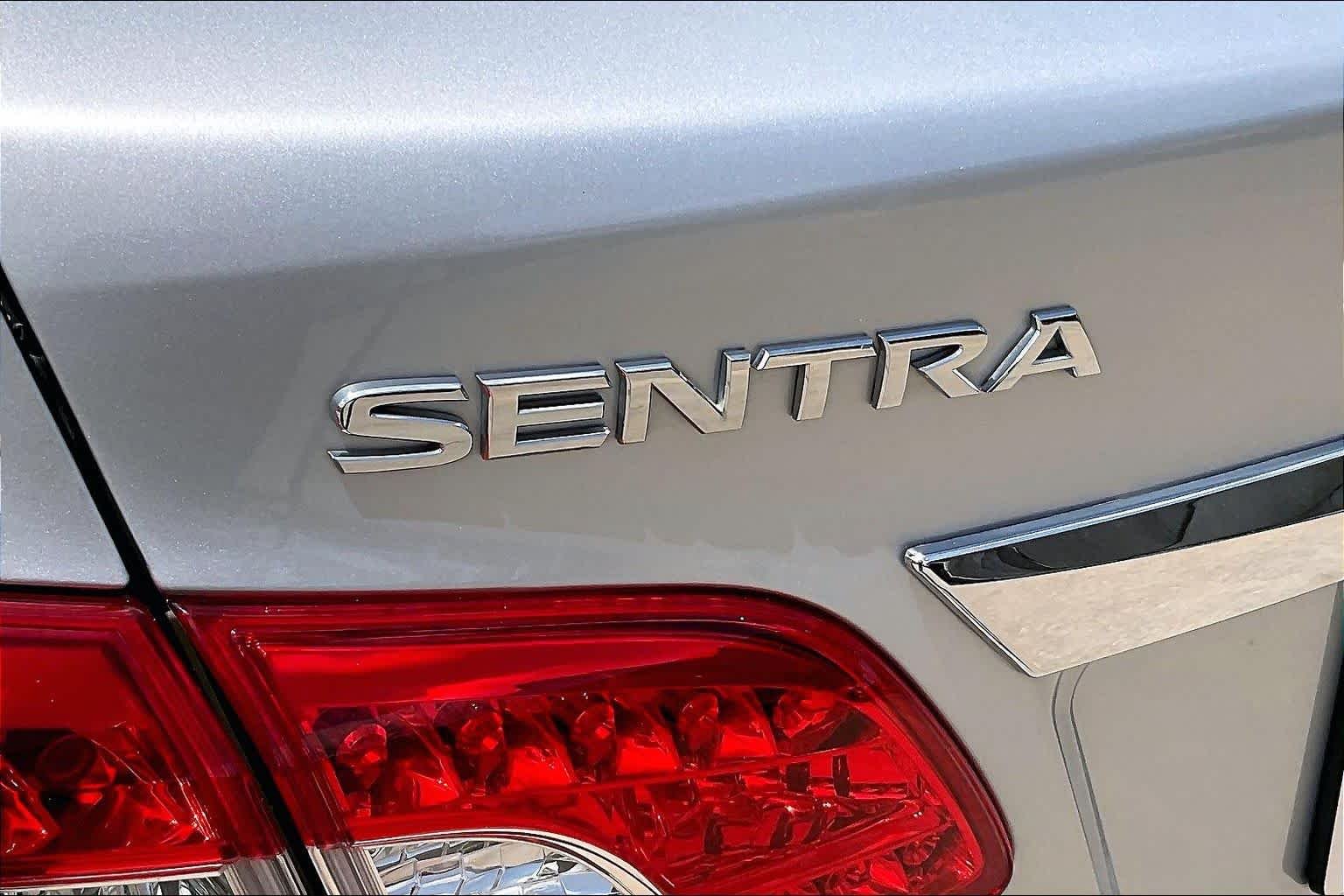 Used 2014 Brilliant Silver Nissan SV image 29