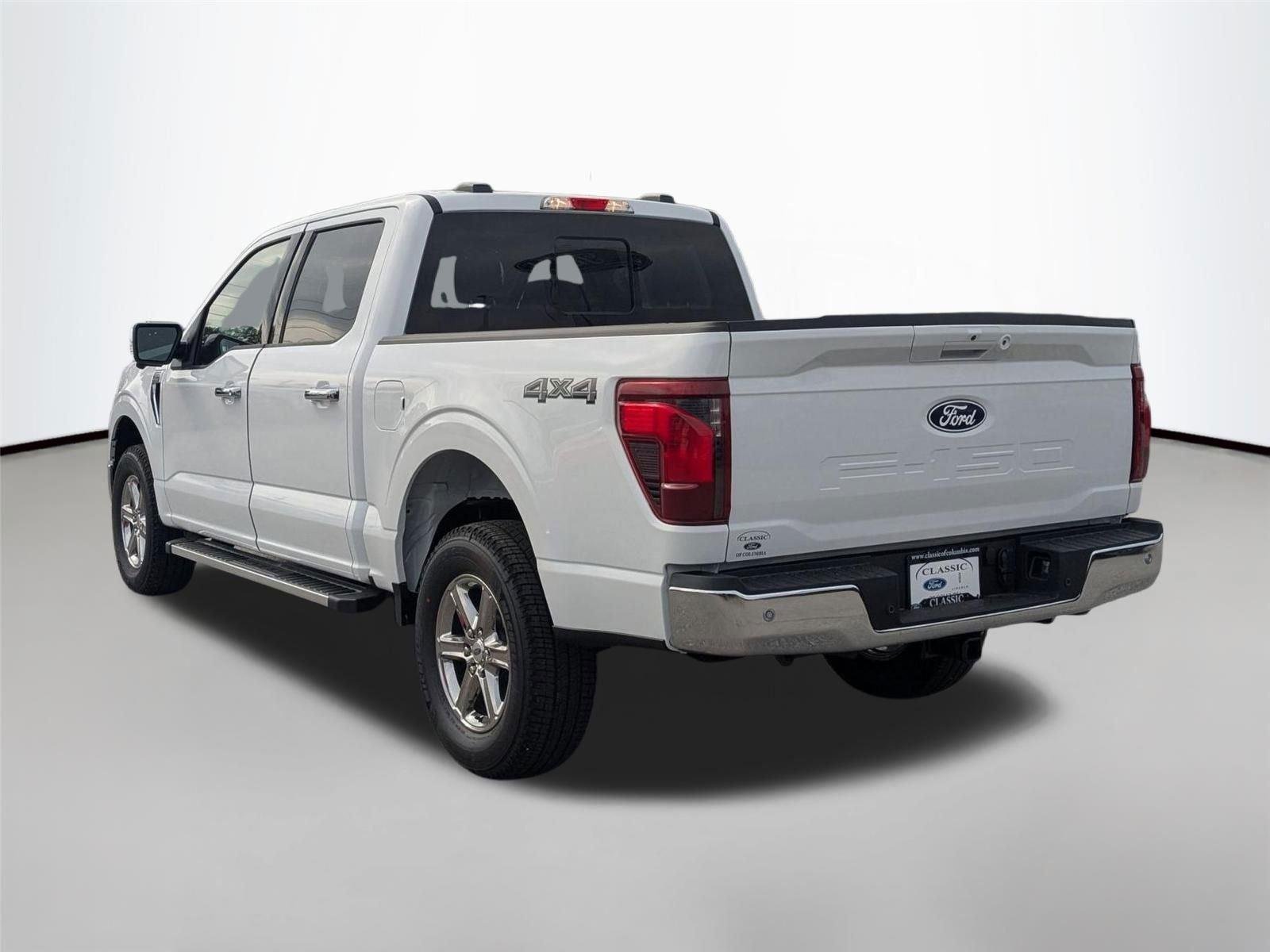New 2025 Oxford White Ford XLT image 7