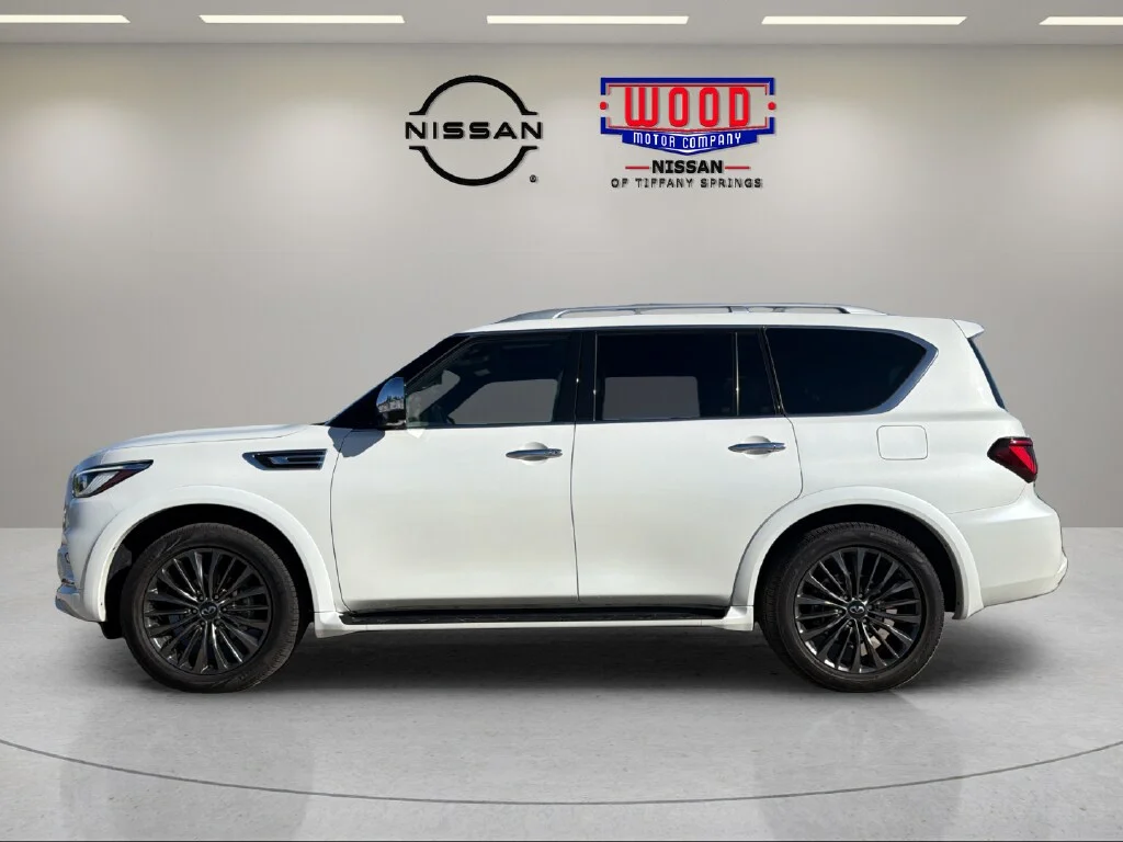 Used 2023 Moonstone White INFINITI Sensory image 5