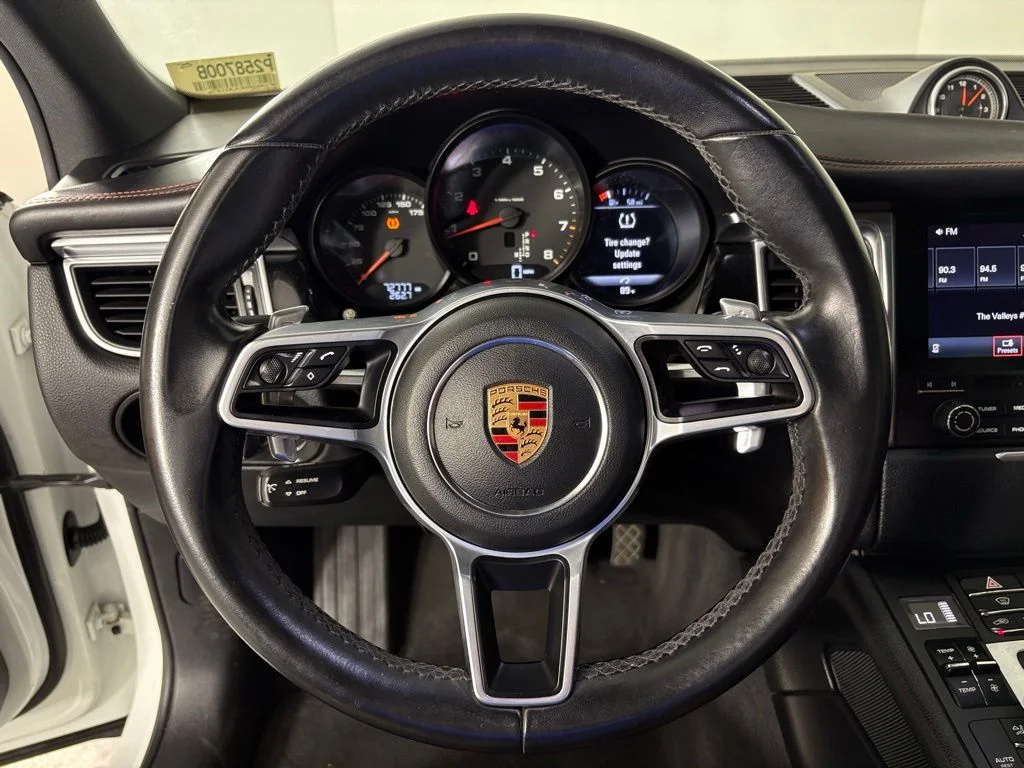 Used 2018 White Porsche Base image 22