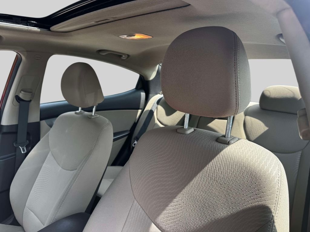 Used 2016 Red Hyundai Value Edition image 18