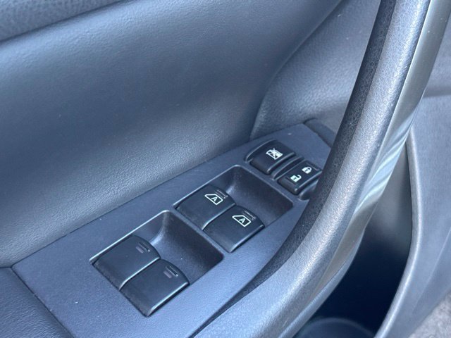 Used 2014 Silver Nissan 3.5 SV image 16