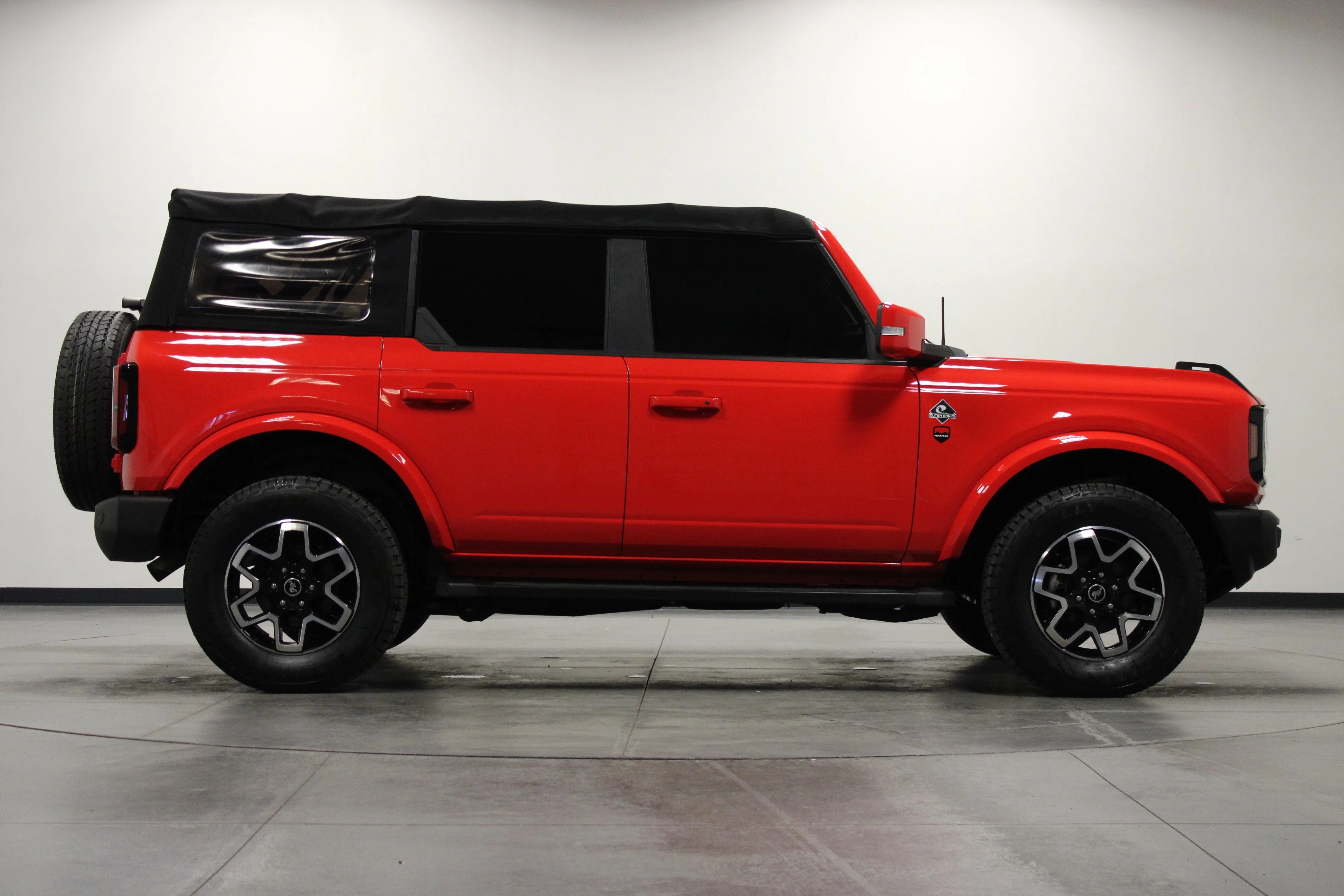 Used 2022 Race Red Ford Outer Banks image 3