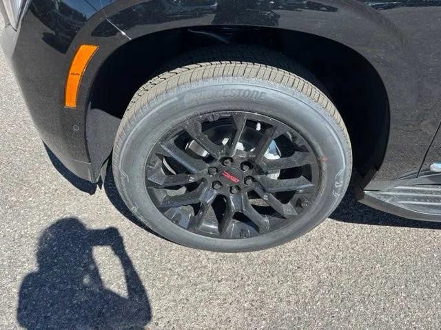 New 2026 Onyx Black GMC Elevation image 11