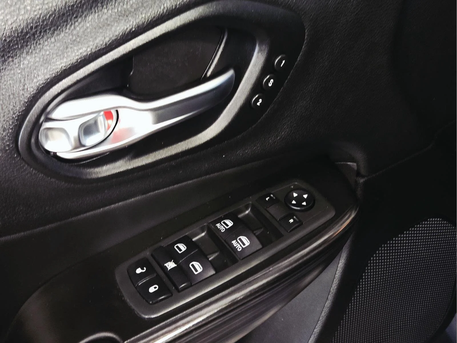 Used 2014 Brilliant Black Crystal Pearlcoat Jeep Limited image 22