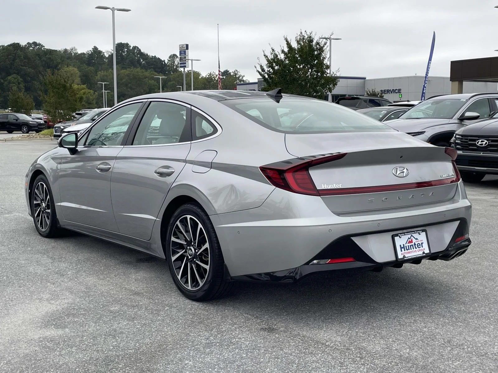 Used 2021 Shimmering Silver Pearl Hyundai Limited image 27