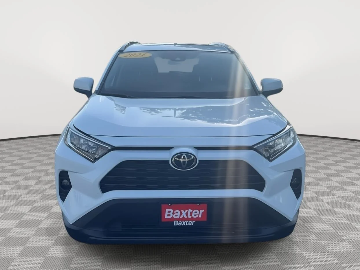 Used 2021 Super White Toyota XLE image 13