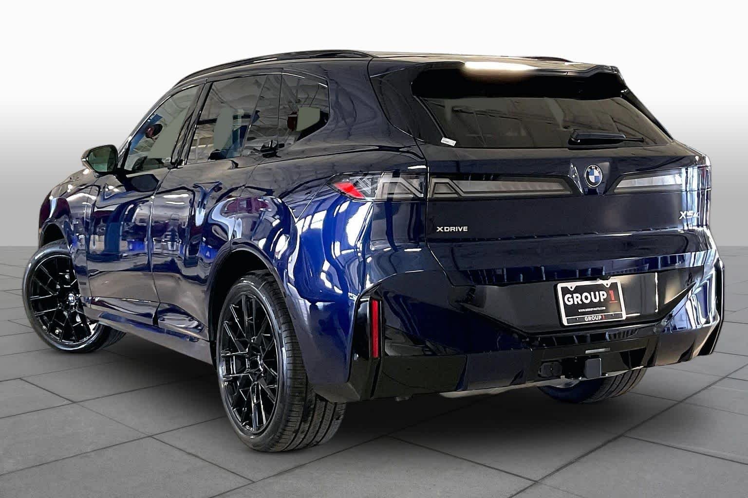 New 2027 Tanzanite Blue II Metallic BMW 40 xDrive image 12