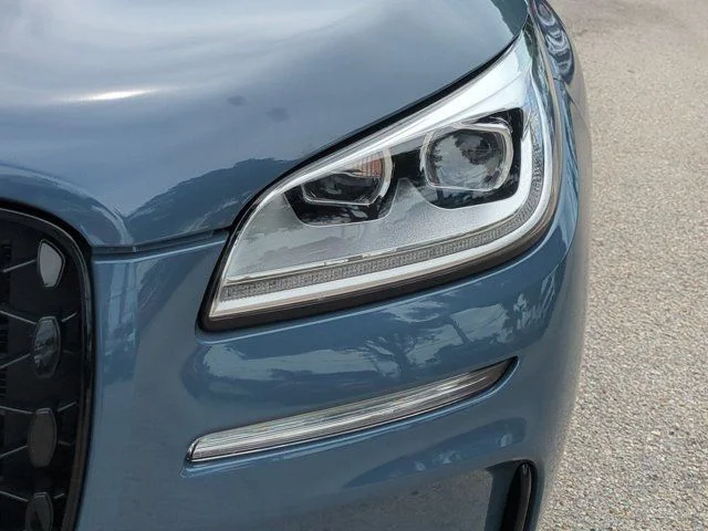 Used 2023 Blue Lincoln Reserve image 10