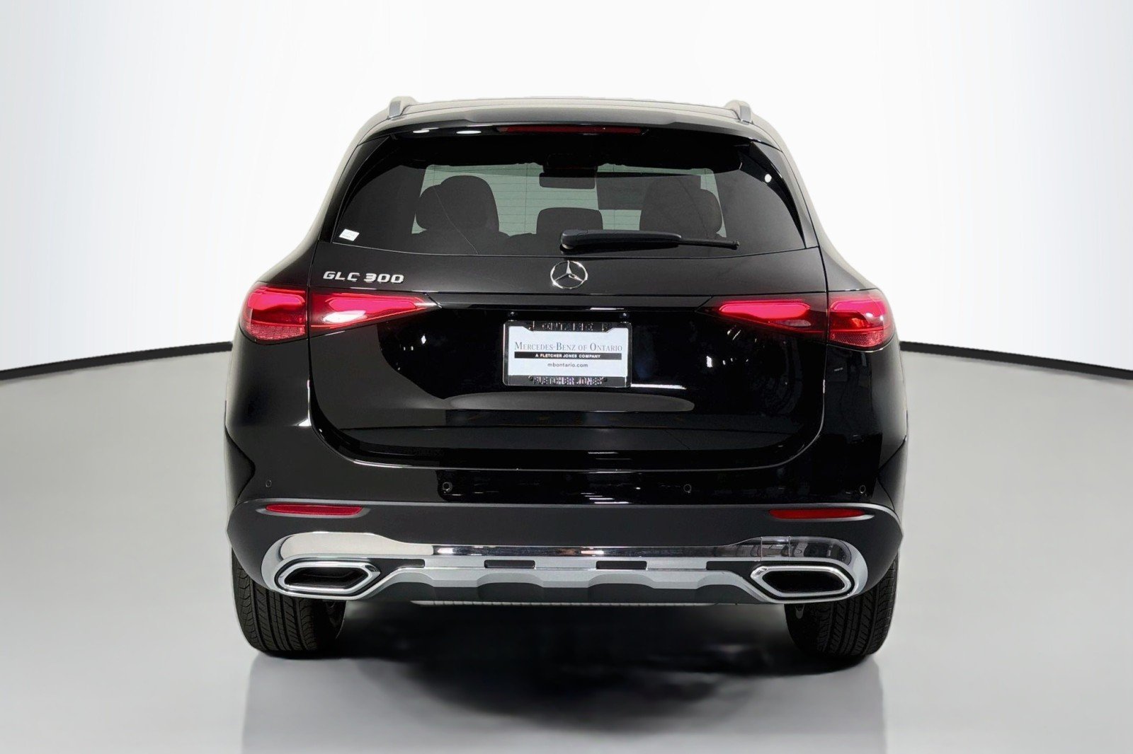 New 2027 Black Mercedes-Benz GLC 300 SUV image 3