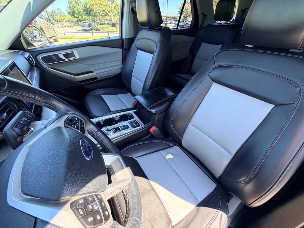 Used 2023 Silver Ford XLT image 25