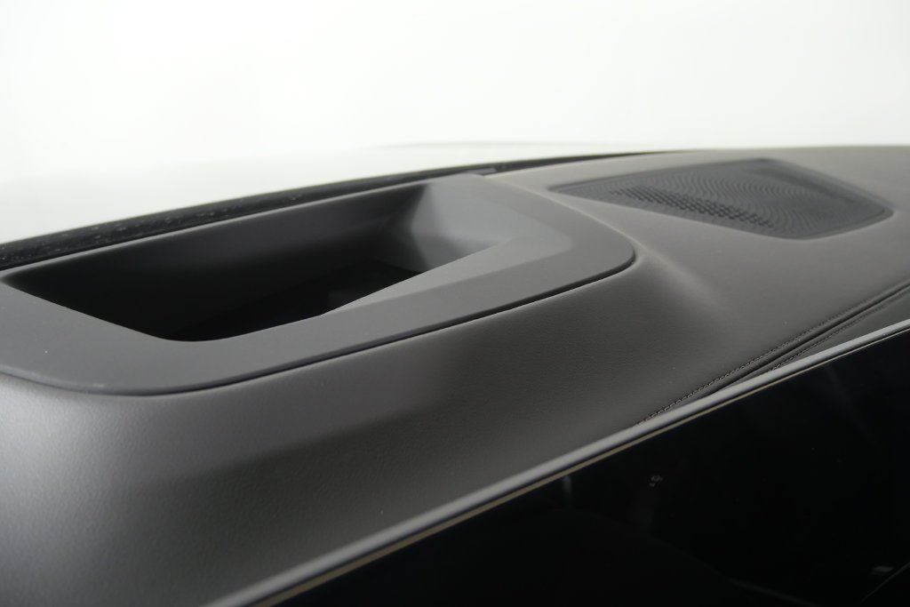 New 2027 Black Sapphire Metallic BMW xDrive40i image 21