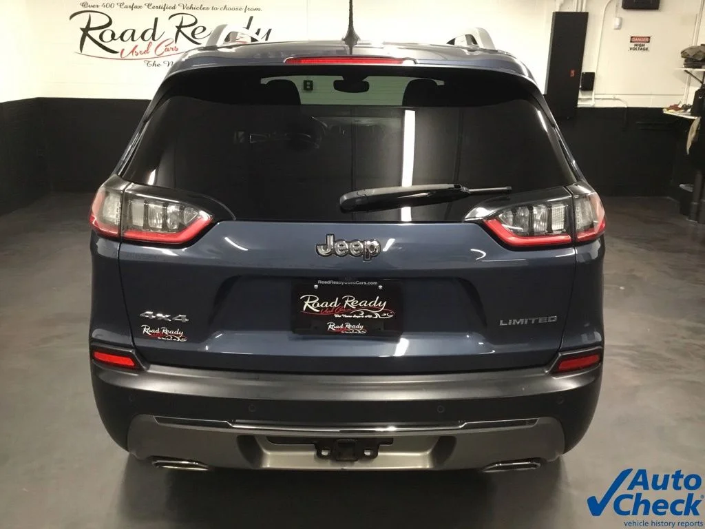 Used 2019 Blue Jeep Limited image 9