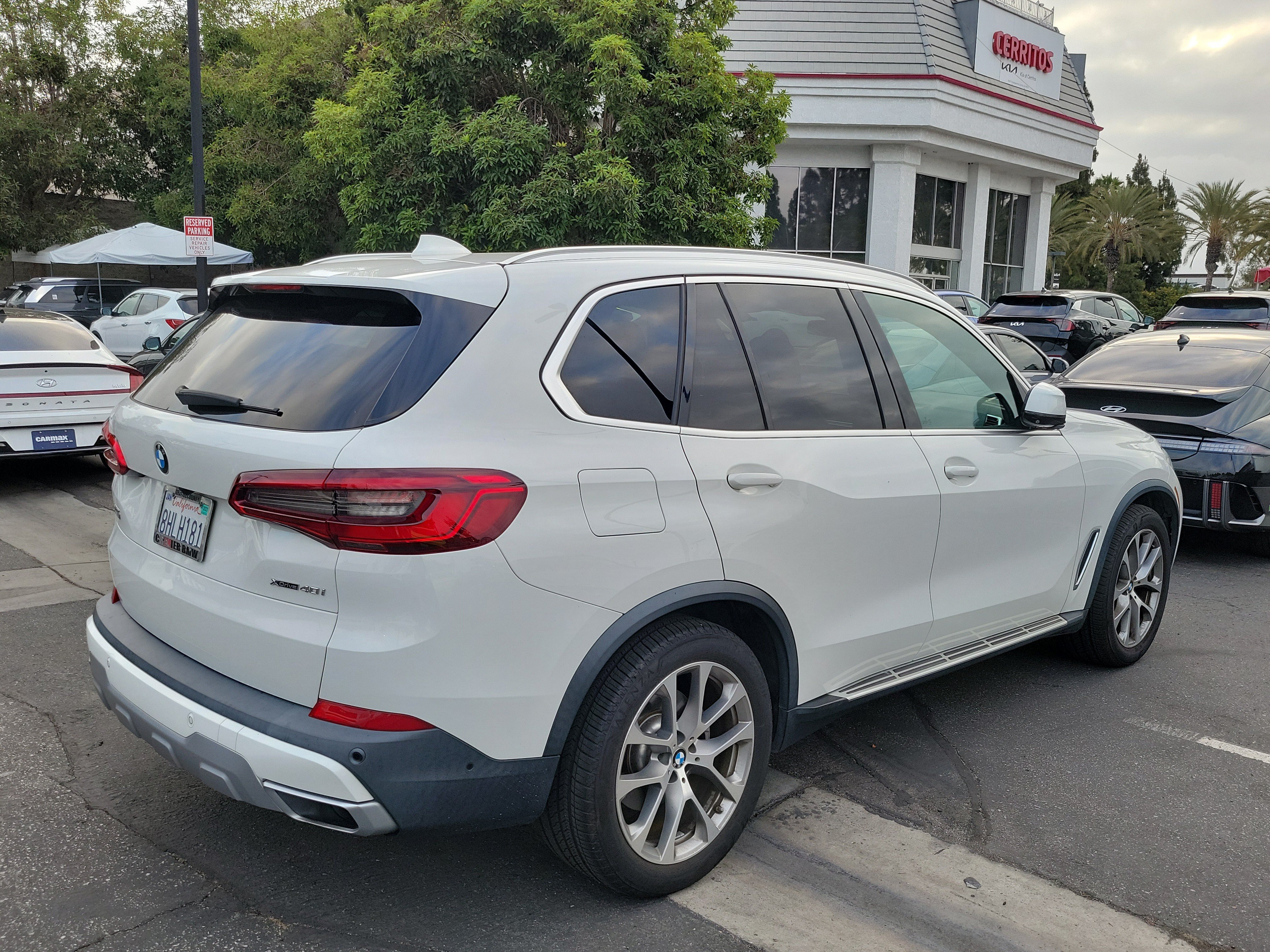 Used 2019 Alpine White BMW xDrive40i image 4