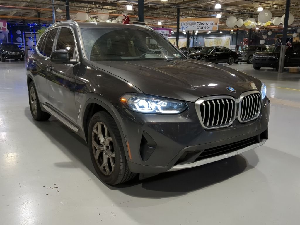Certified Used 2024 Gray BMW xDrive30i image 5
