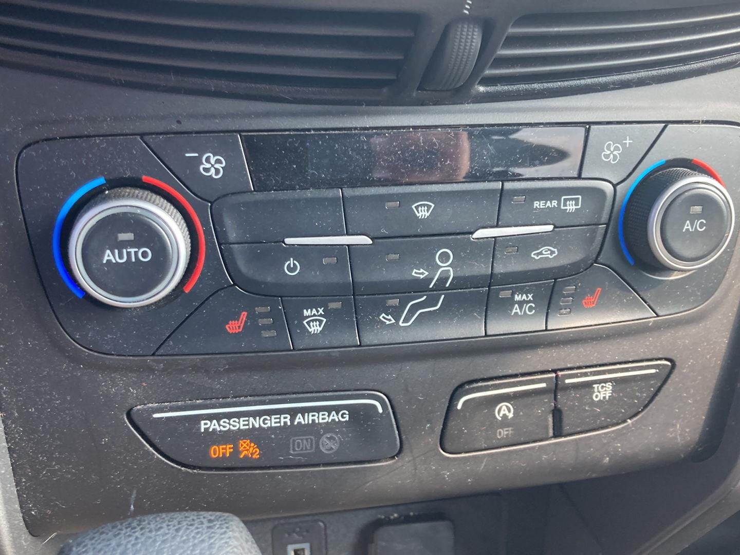 Used 2019 Magnetic Ford SE image 20