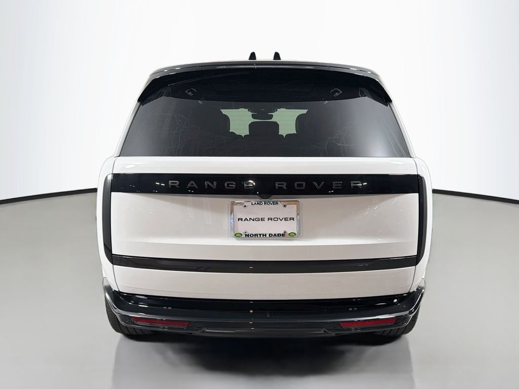 New 2026 Fuji White Land Rover SE image 6