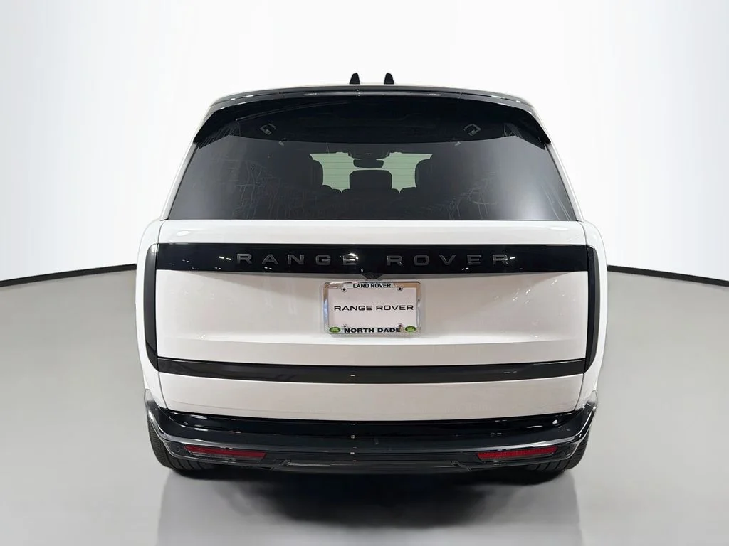 New 2026 Fuji White Land Rover SE image 6