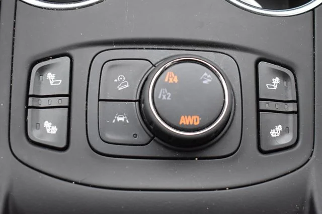 Used 2024 Black GMC SLT image 34