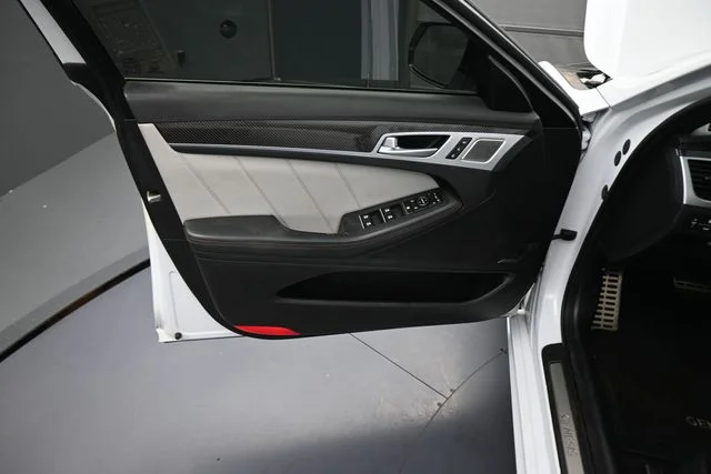 Used 2018 White Genesis 3.3T Sport image 72