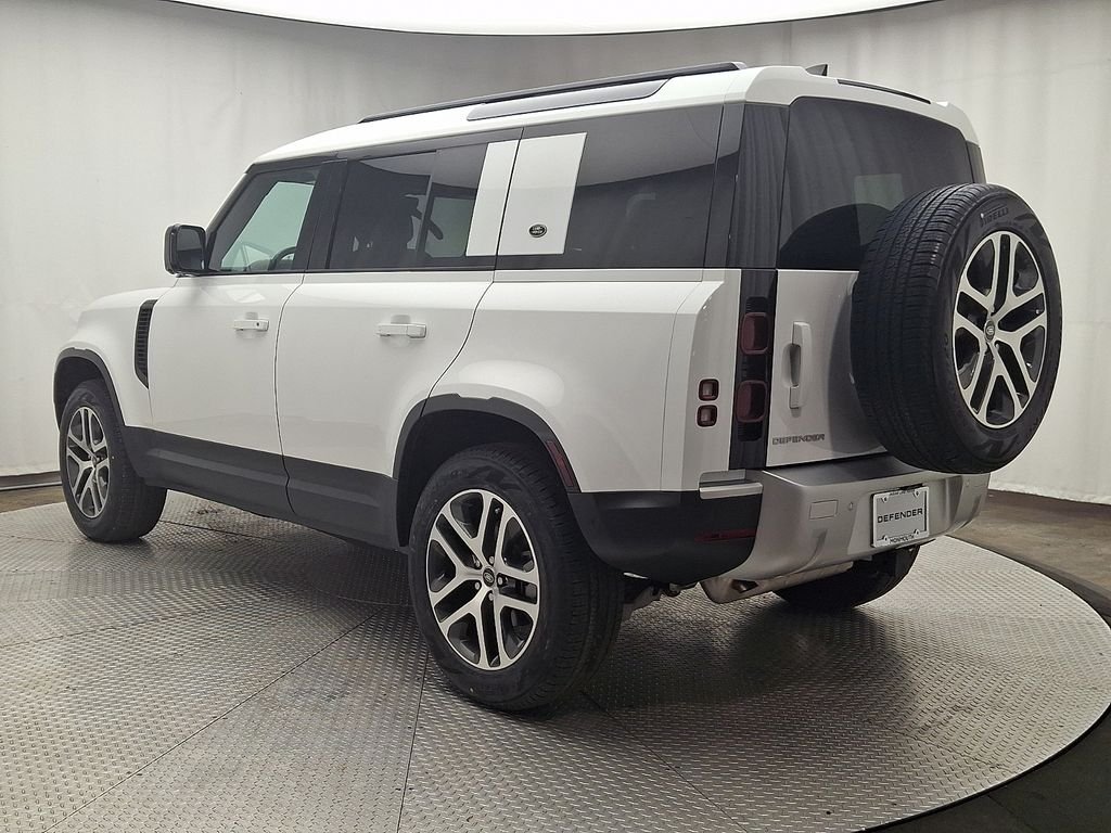 Certified Used 2024 Fuji White Land Rover S image 6