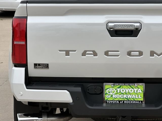 New 2026 Wind Chill Pearl <sup>1</sup> Toyota Tacoma Limited image 5