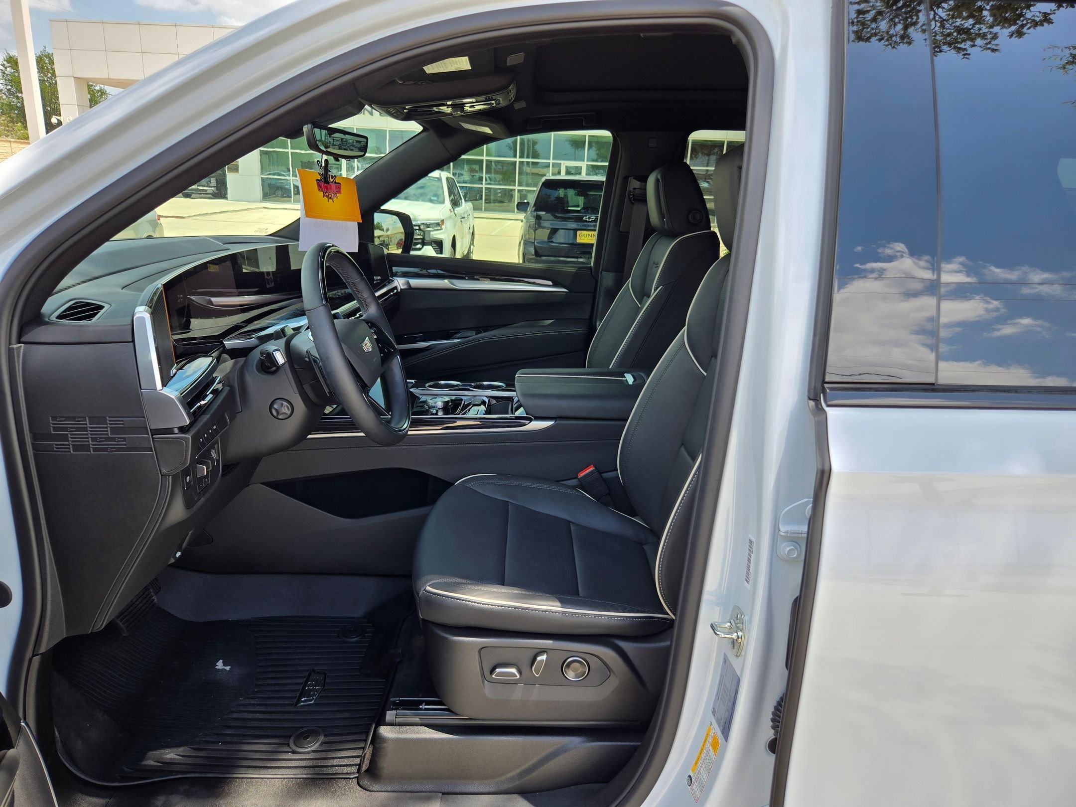 2026 Cadillac Escalade Sport - Photo 10