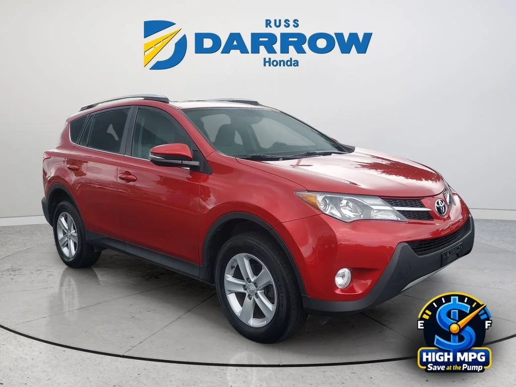 Used 2014 Red Toyota XLE image 7