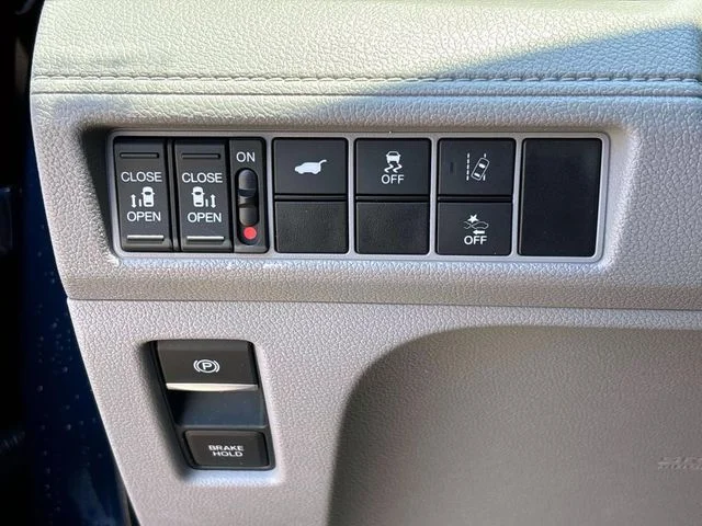 Certified Used 2020 Blue Honda EX-L image 23