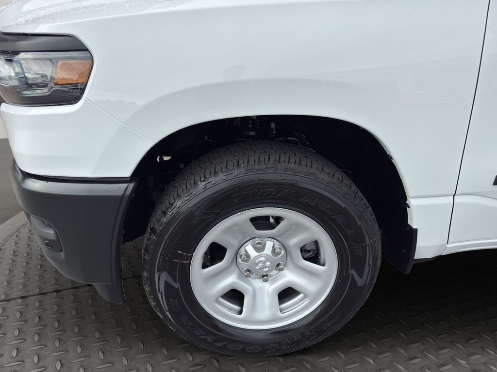 New 2026 Bright White Clear-Coat Exterior Paint RAM Tradesman image 15