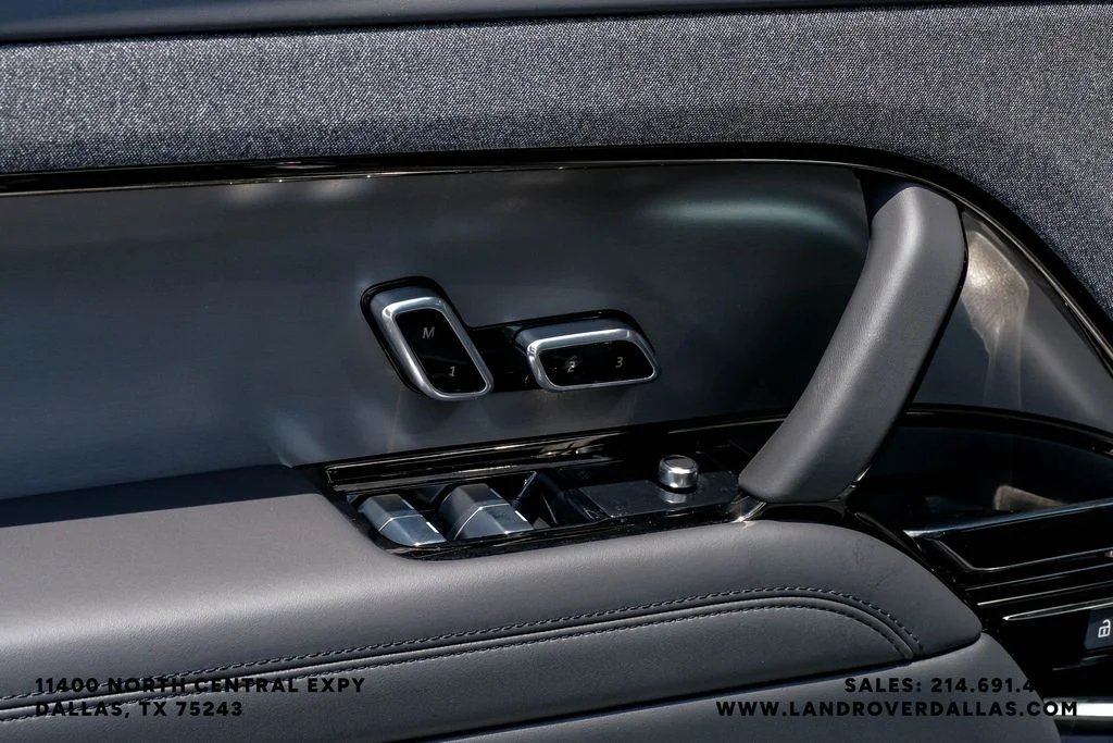 New 2026 Varesine Blue Metallic Land Rover Dynamic SE image 44