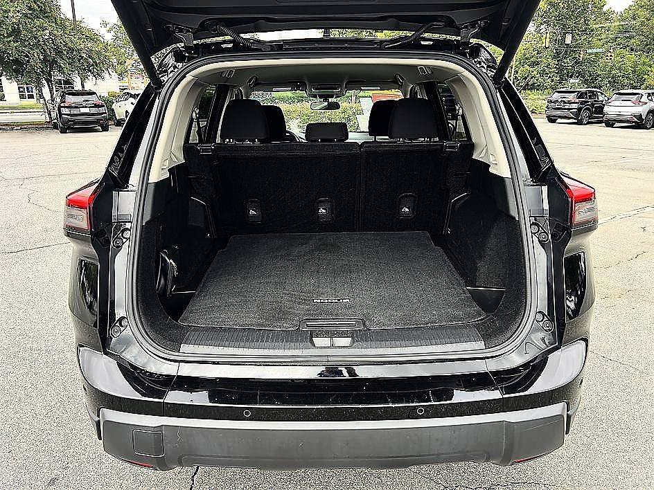 Used 2024 Super Black Nissan SV image 15