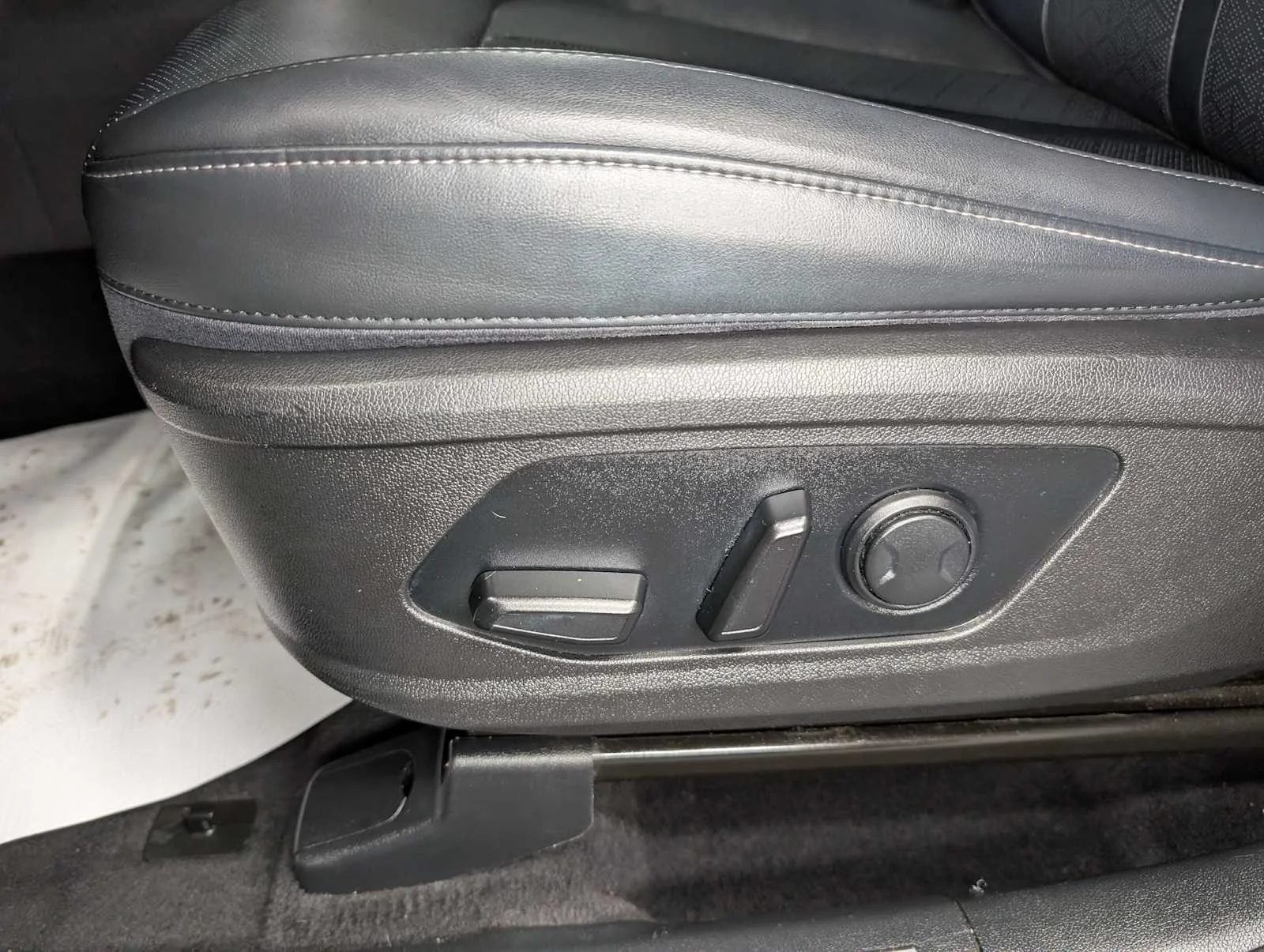 Used 2021 Ebony Black Kia S image 39