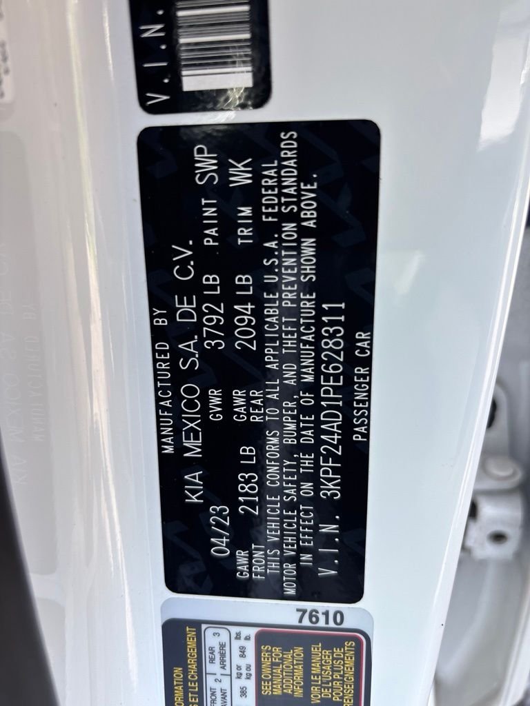 Used 2023 White Kia LXS image 10