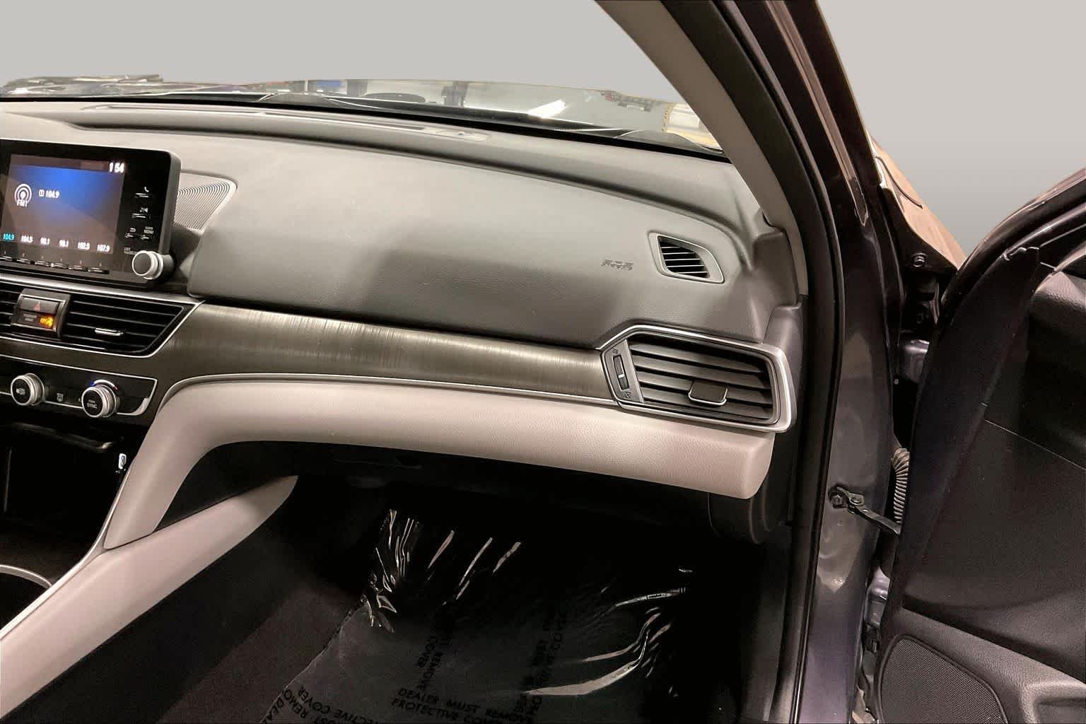 Used 2018 Modern Steel Metallic Honda LX 1.5T image 18