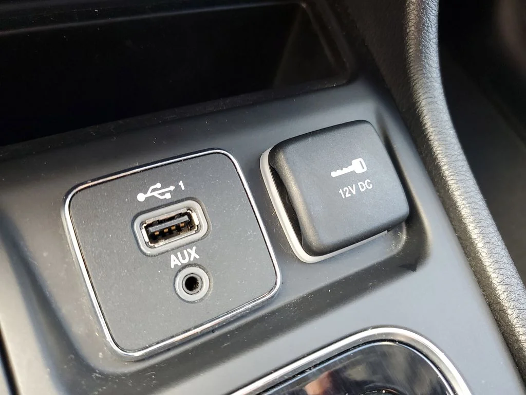Used 2020 Blue Jeep Limited image 19