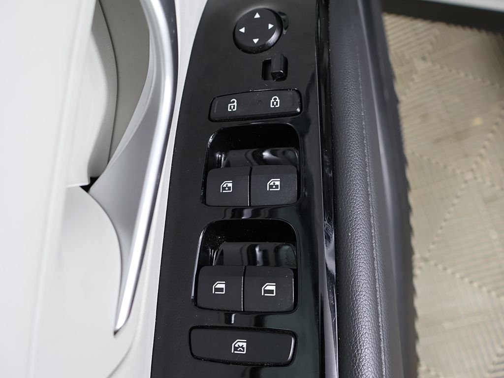 Used 2023 White Hyundai Limited image 41