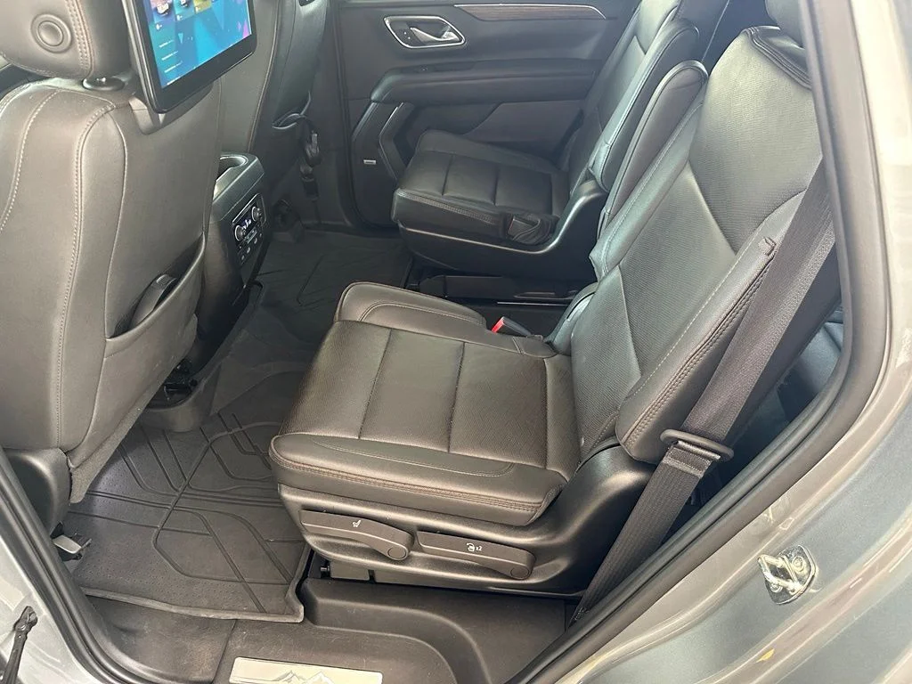 Used 2023 Gray Chevrolet High Country image 31