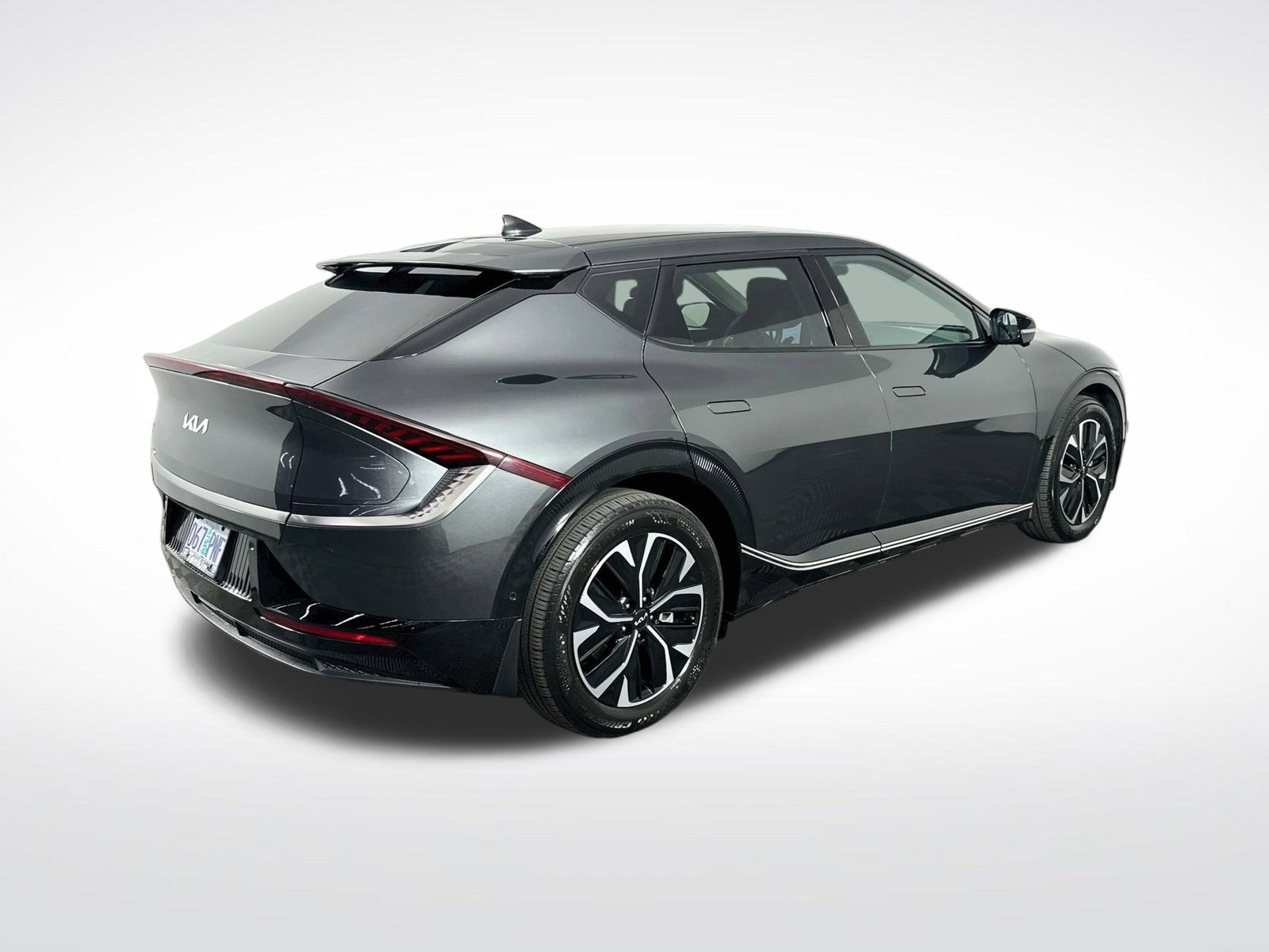 Used 2023 Interstellar Gray Kia Wind image 7