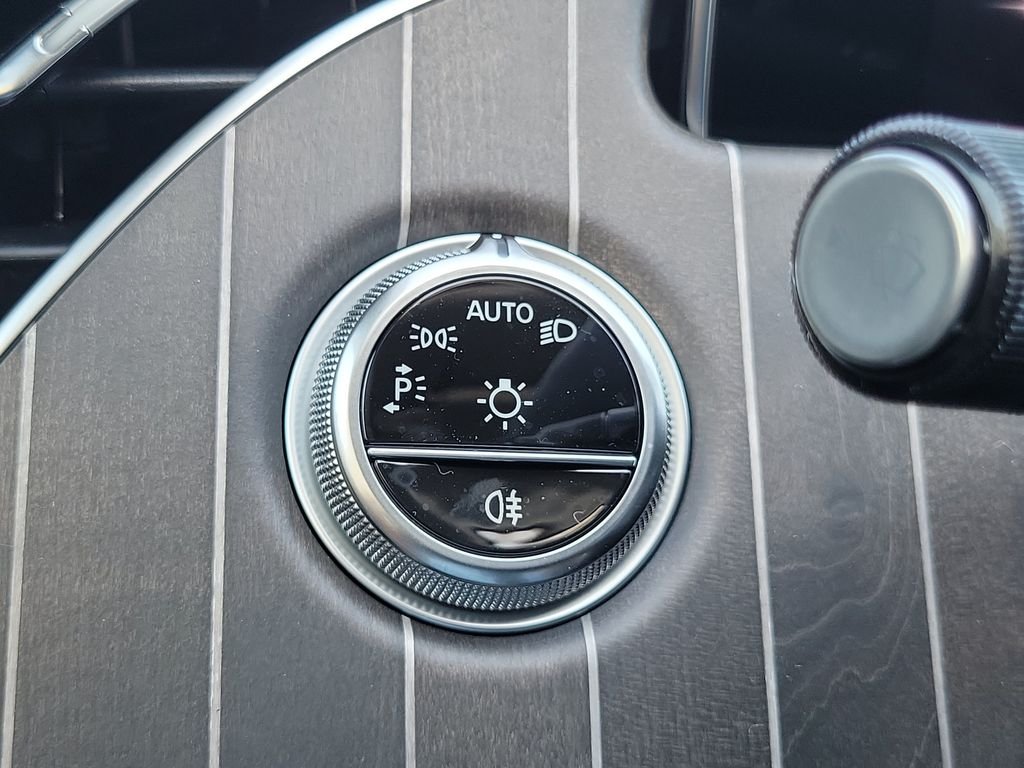 New 2026 Polar White Mercedes-Benz E 450 image 29