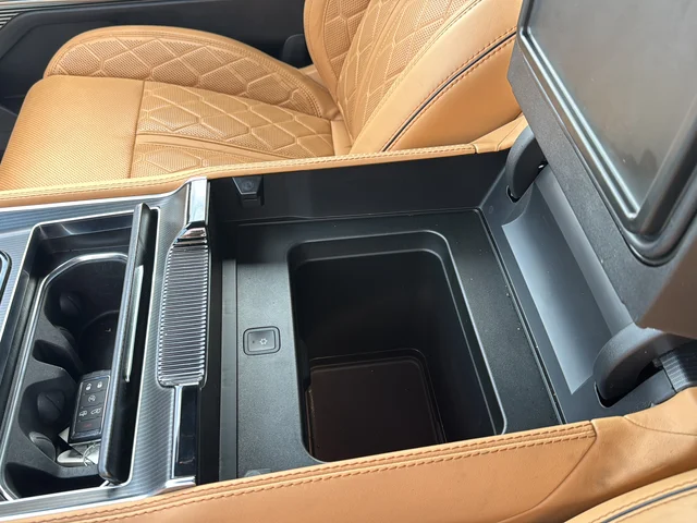 Used 2025 Black Jeep Series III image 37