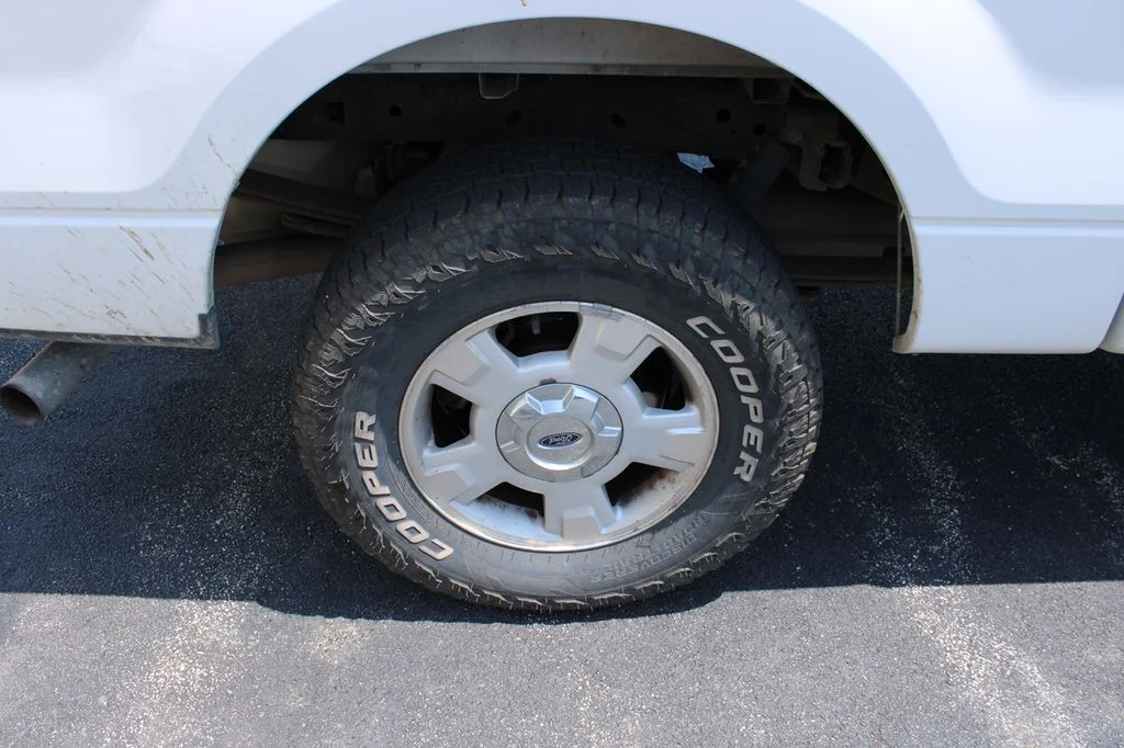 Used 2013 Oxford White Ford XLT image 5