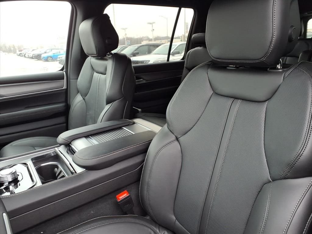 New 2026 Steel Blue Exterior Paint Jeep  image 9
